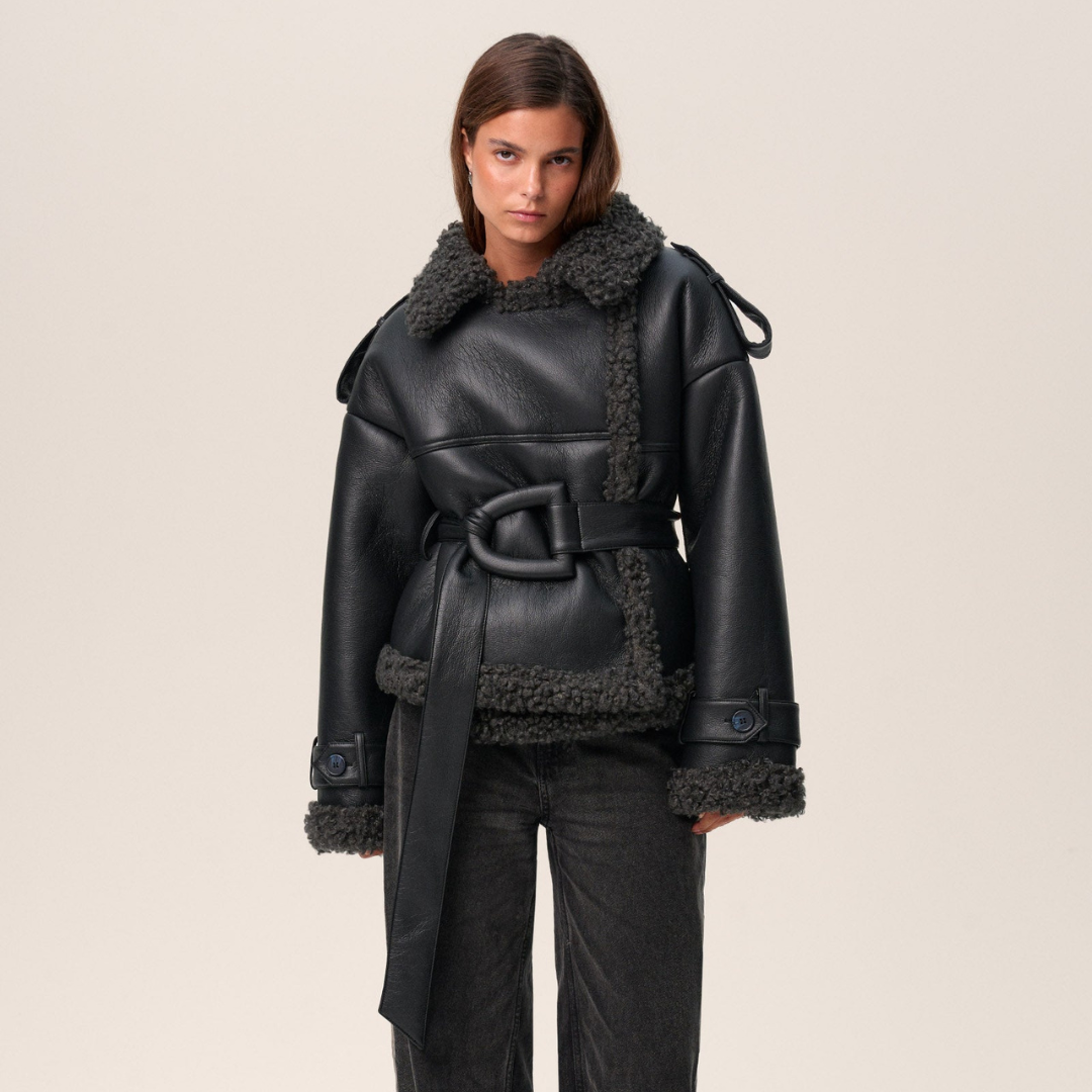 Shearling coat with adjustable waist belt - view 2