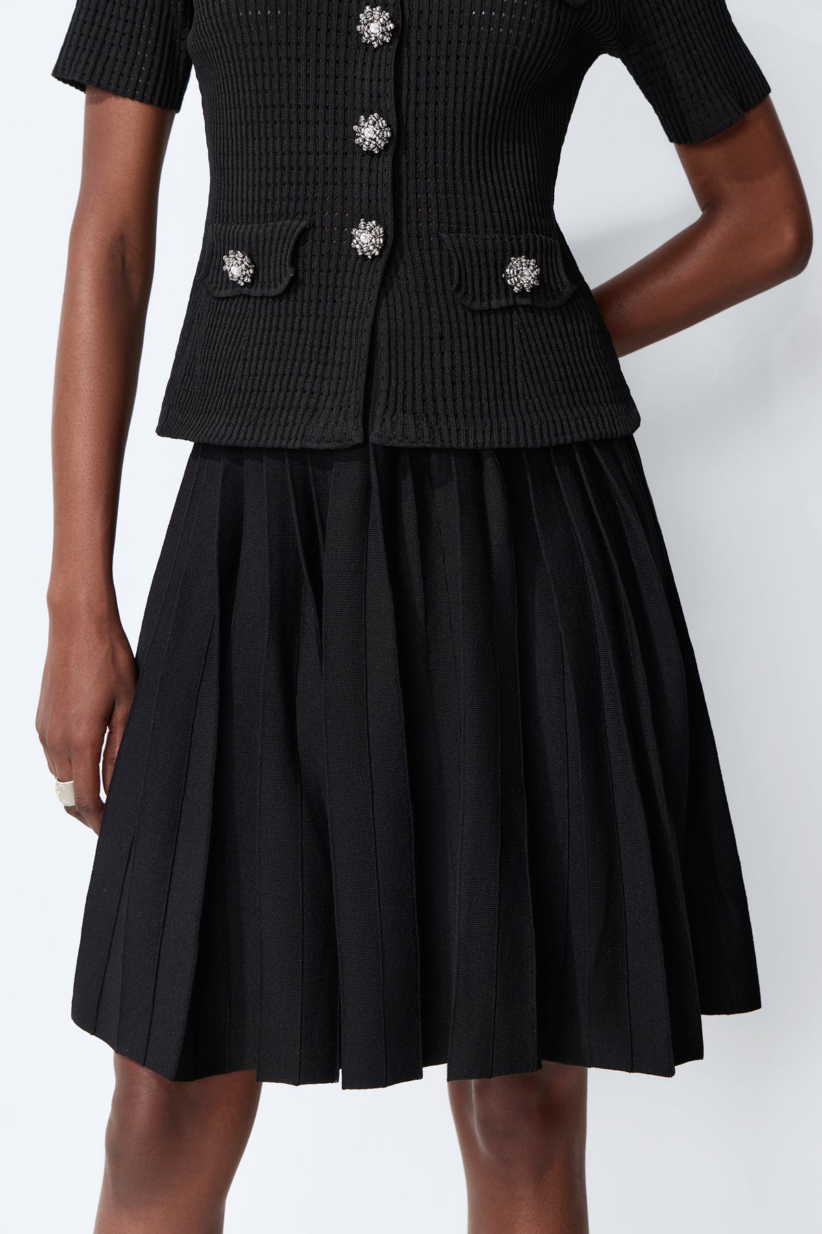 Contrast Collar Knit Top and Pleated Skirt Set - view 6