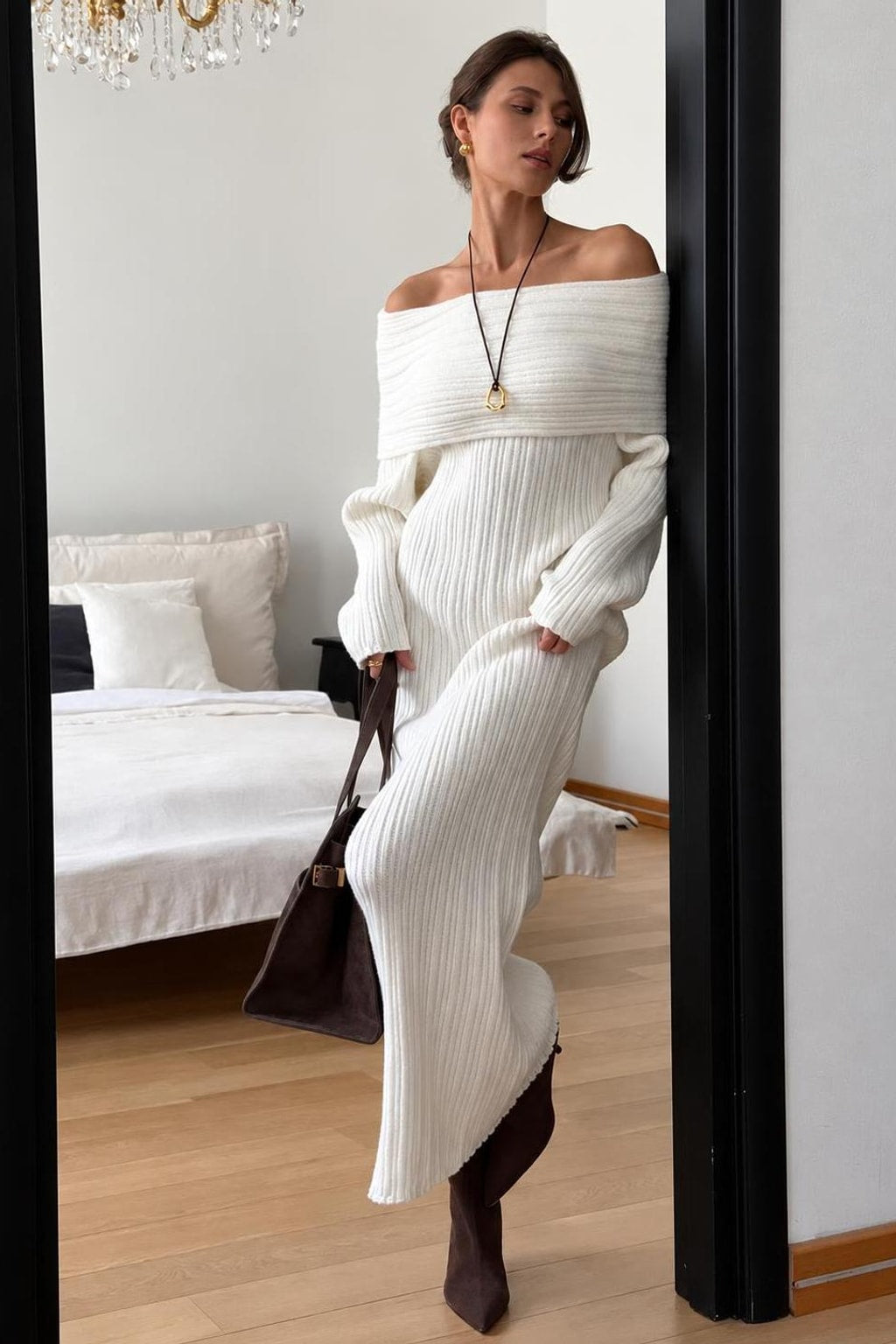 Fluid Maxi Dress With Off Shoulder Neckline - 2