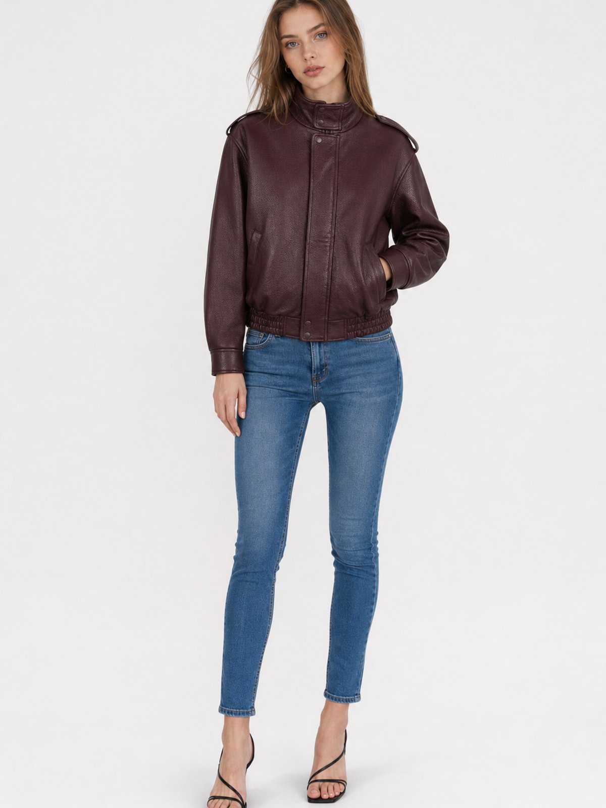 Elegant Leather Jacket With Notch-Lapel Design - 3