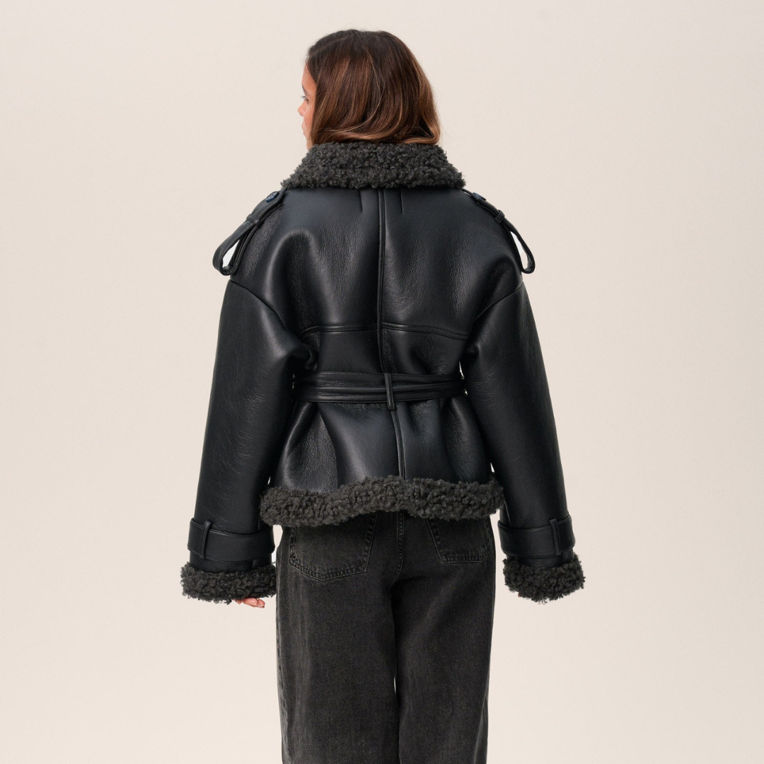 Shearling coat with adjustable waist belt - view 4