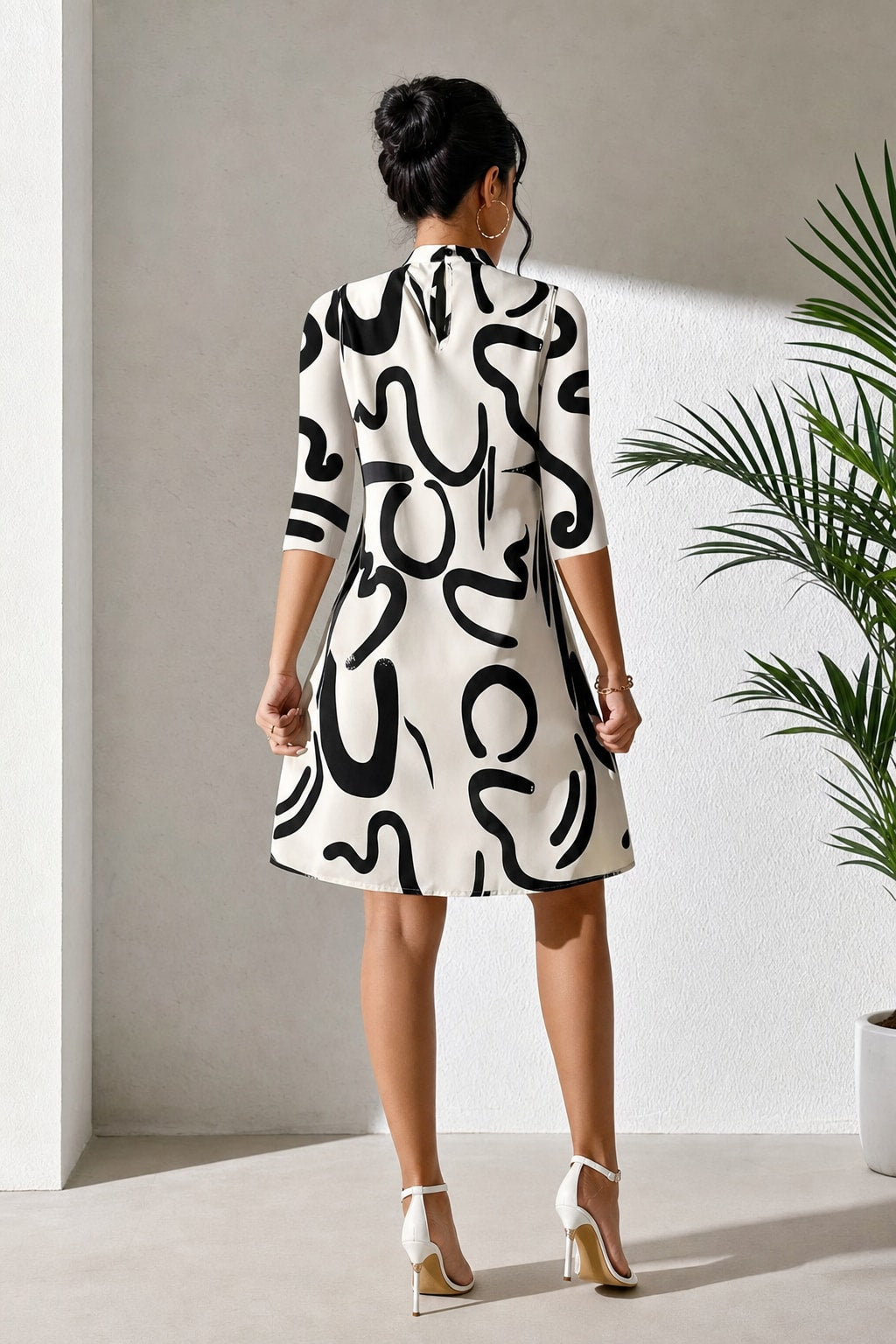 Abstract Print Mini Dress For Day To Night - 4