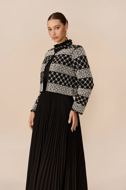 Black ruffle collar jacket and pleated maxi set - view 3