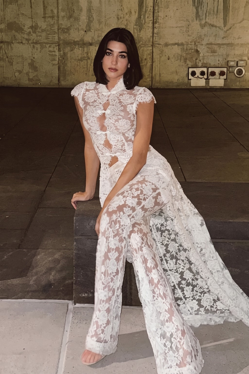 Lace Two-Piece Set With V-Neck Blouse And Wide Leg Pants - 4
