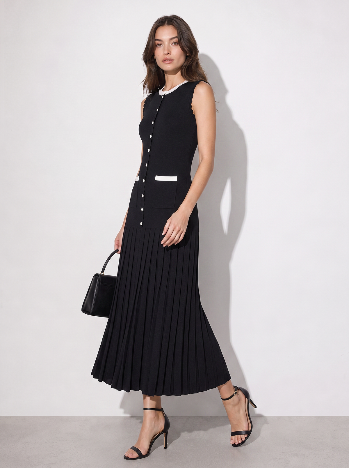 Scalloped Hem Pleated Knit Maxi Dress - view 5