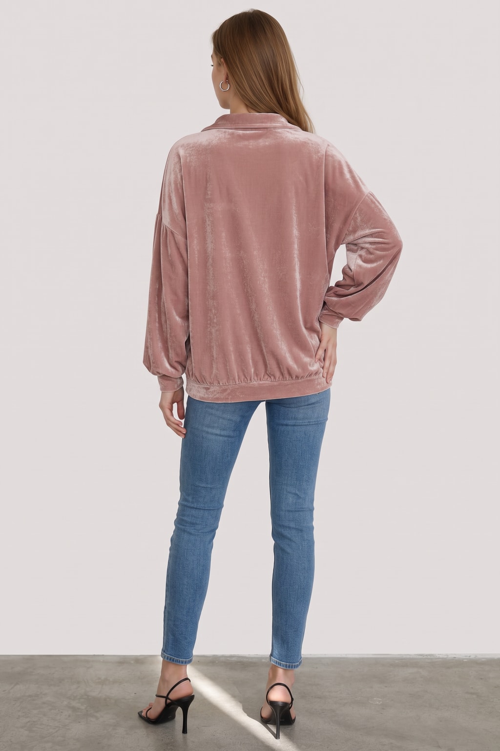 Cotton Pullover with Relaxed Fit and Soft Collar - 3