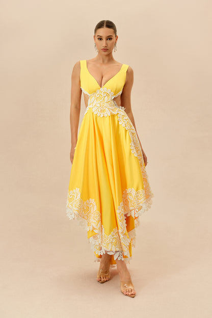 Yellow lace maxi dress with open-back bow - view 2