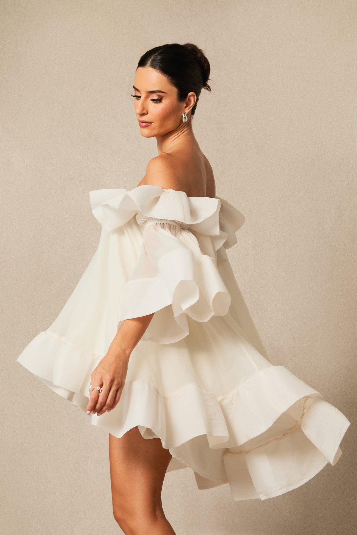 Off-Shoulder Ruffle Mini Dress With Puff Sleeves - 3