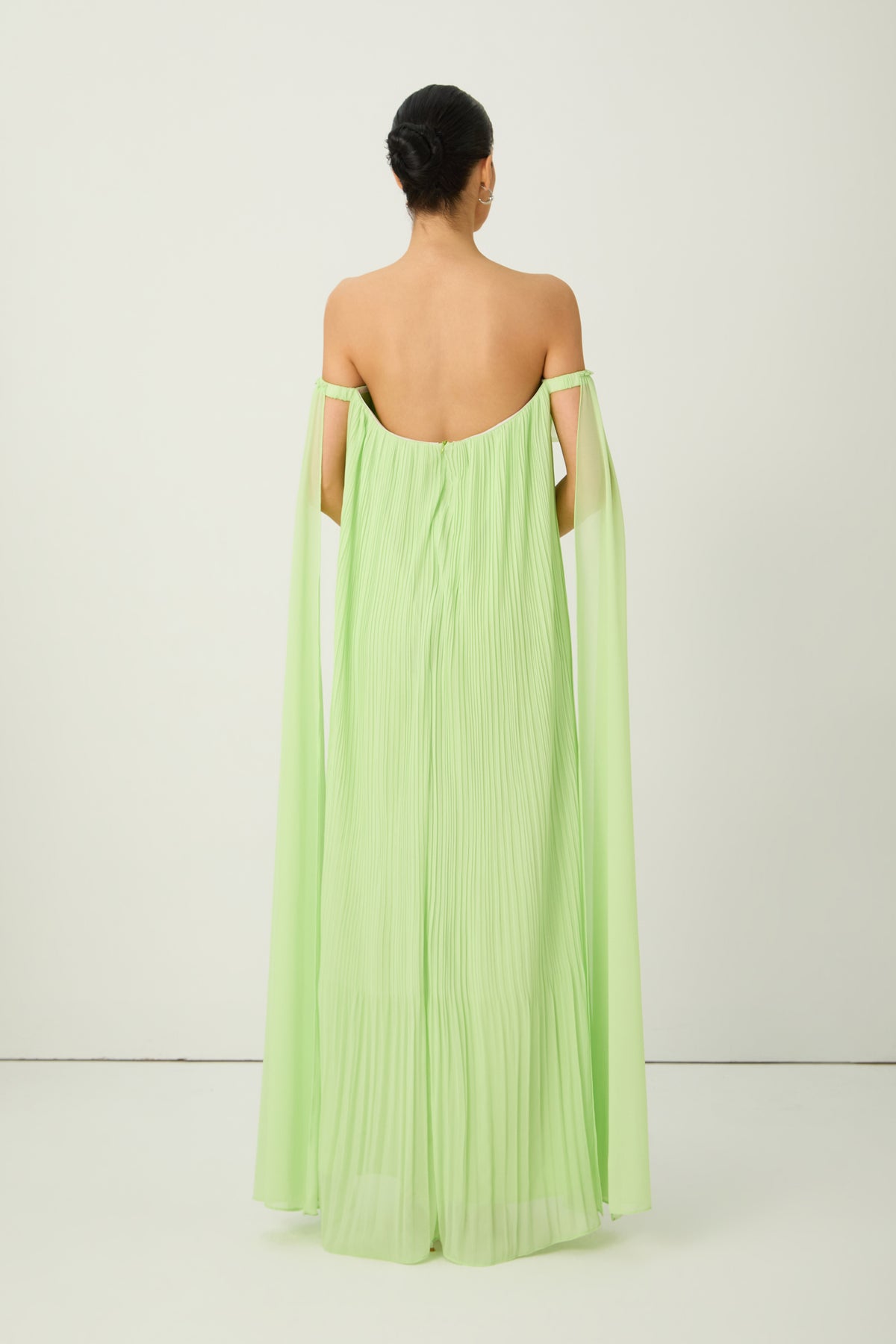Green Floral Applique Off-Shoulder Maxi Dress - view 4