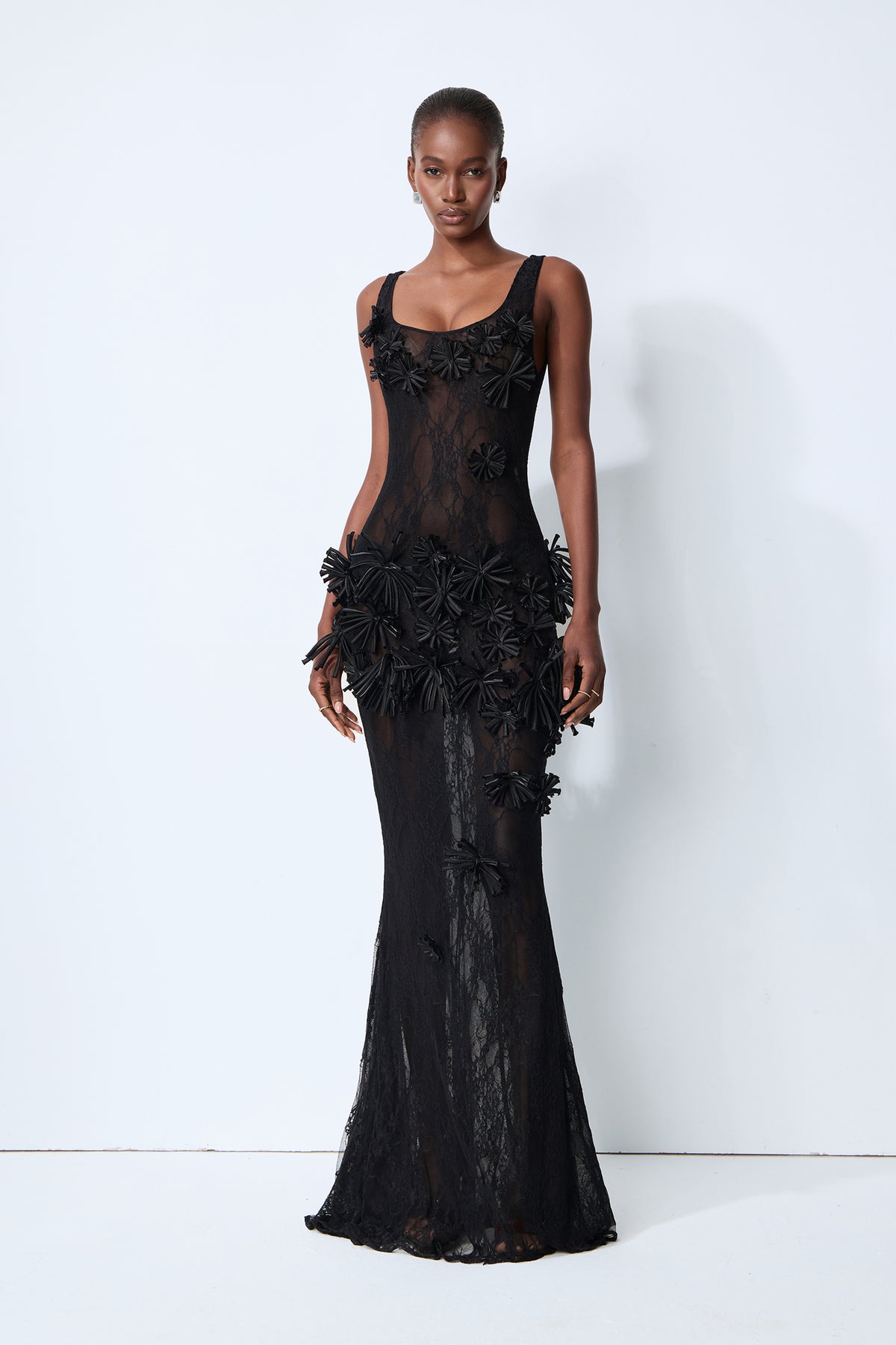 Lace Mermaid Maxi Dress With Floral Applique - 2