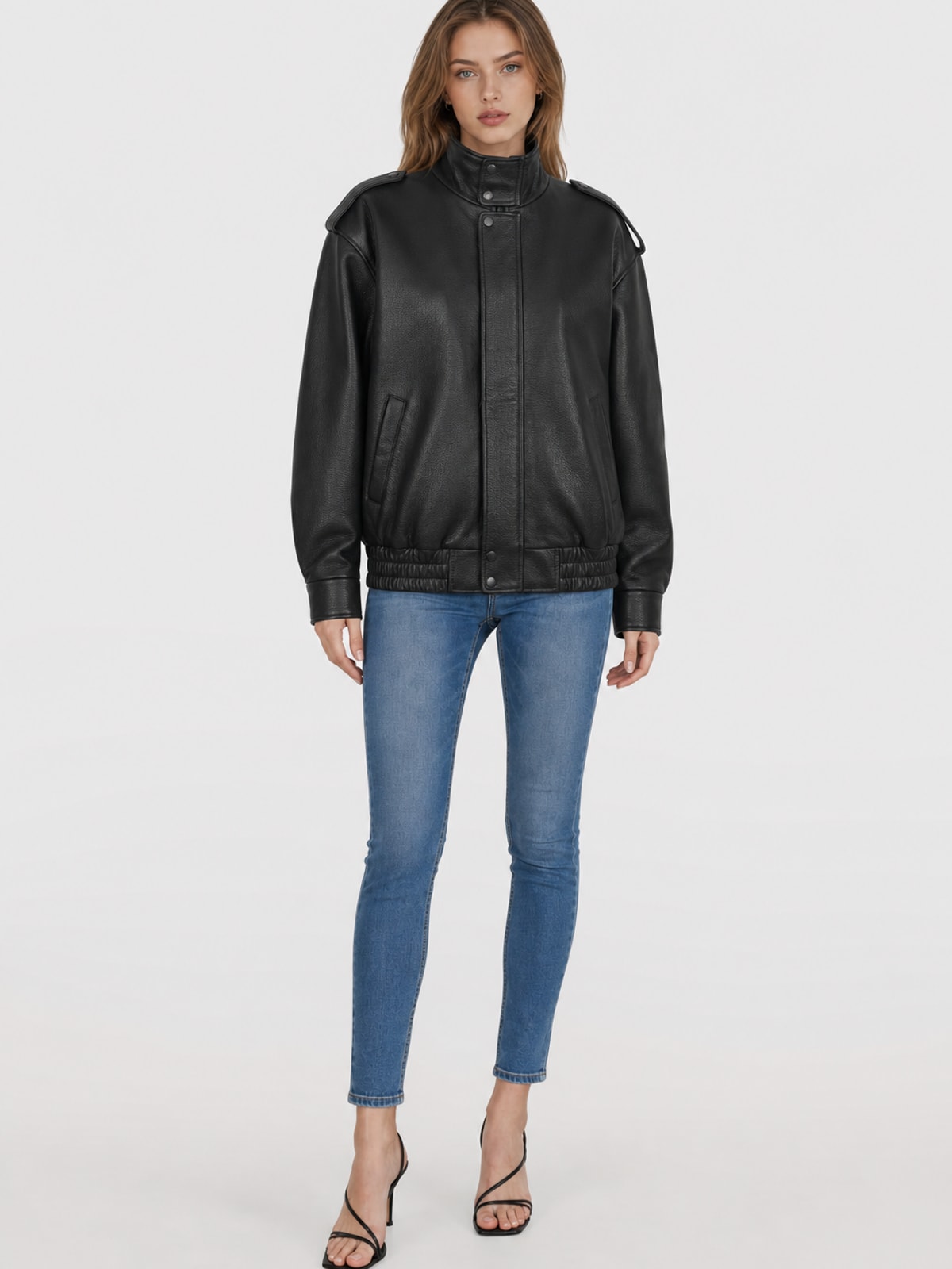 Elegant Leather Jacket With Notch-Lapel Design - 2