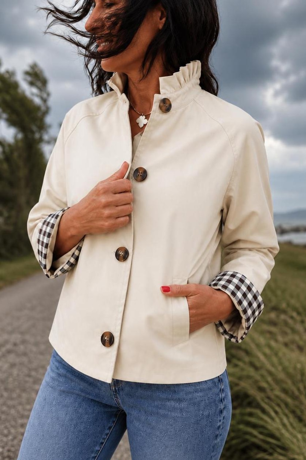 Polyester Short Trench Coat With Ruffle Collar - 5