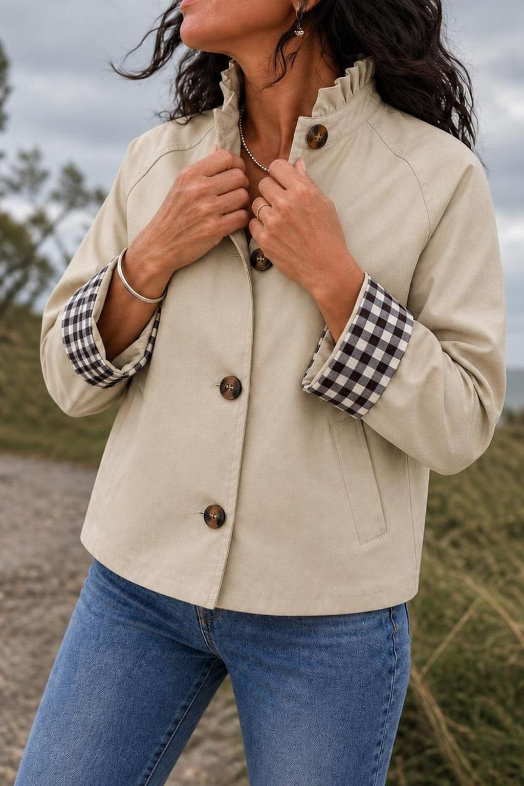 Polyester Short Trench Coat With Ruffle Collar - 7