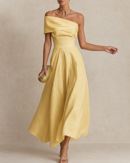 Flowy Maxi Dress With Round Neckline - view 4