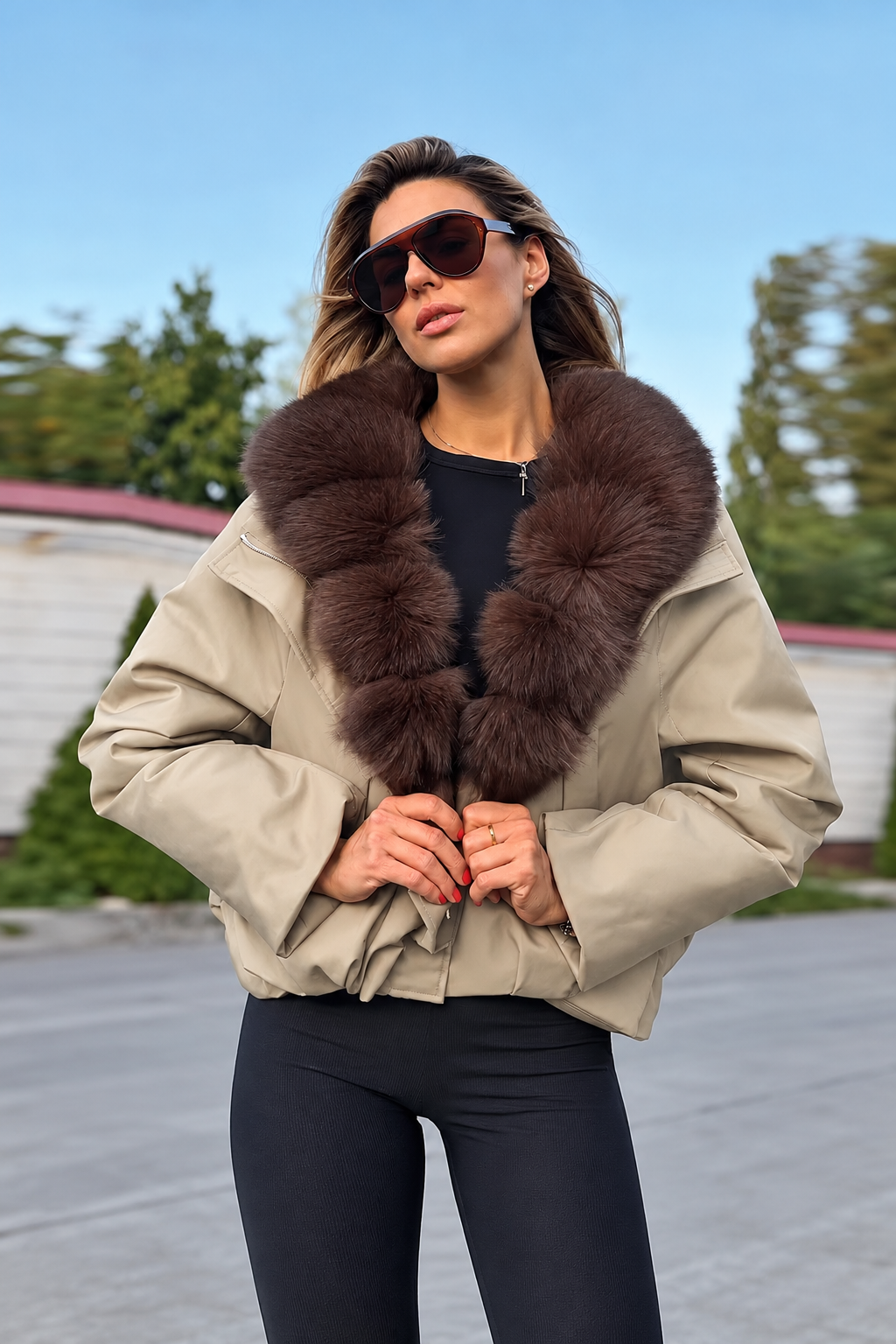 Polyester Puffer Coat With Fur Collar And Pockets - 10