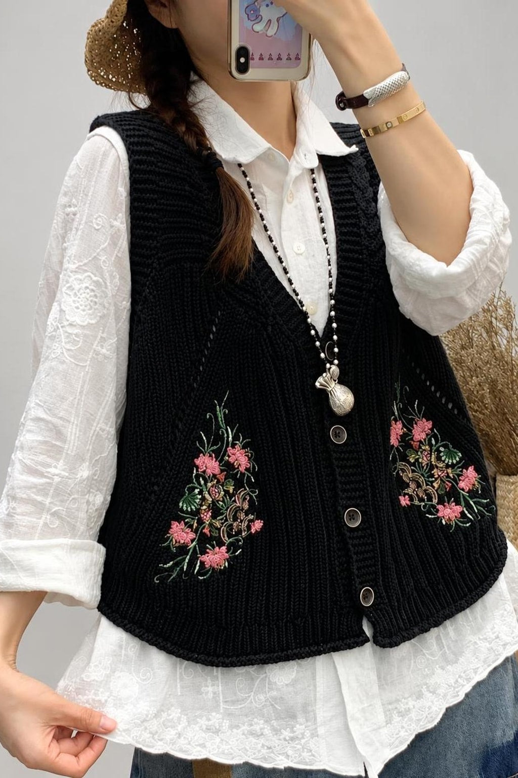 Wool Vest With Floral Embroidery - 3