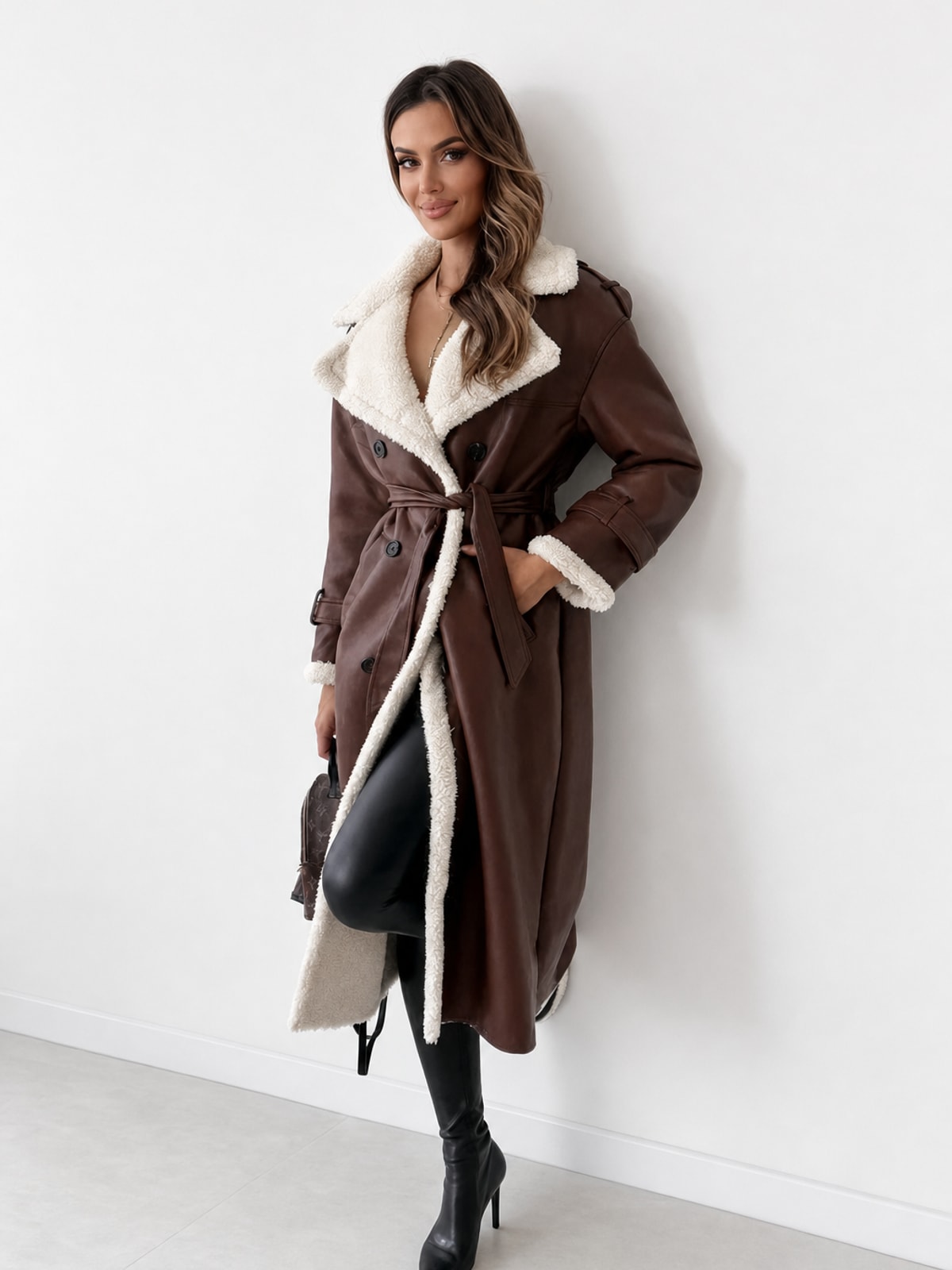 Women's A-Line Warm Coat With Lining & Pockets - 4