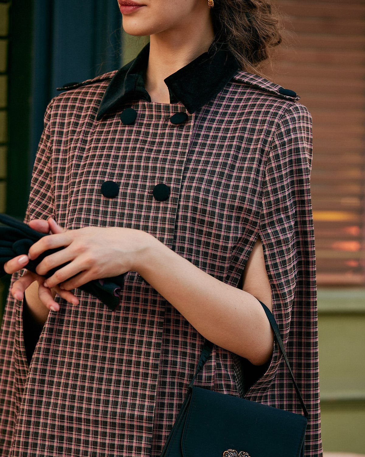 Women's Plaid Cape Coat With Double-Breasted Lapel Design - 4