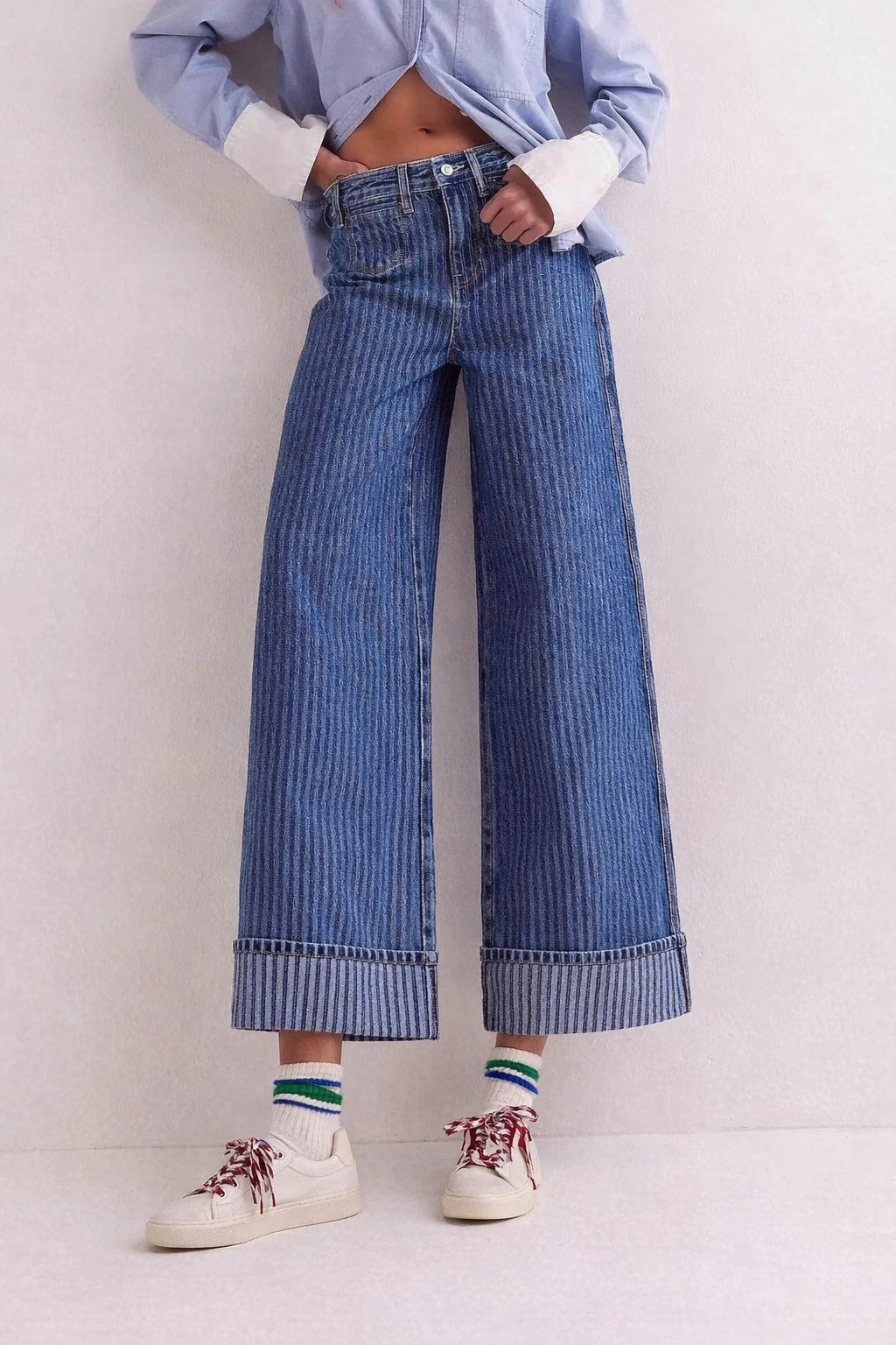 Denim Straight Leg Jeans With Washed Retro Style - 2