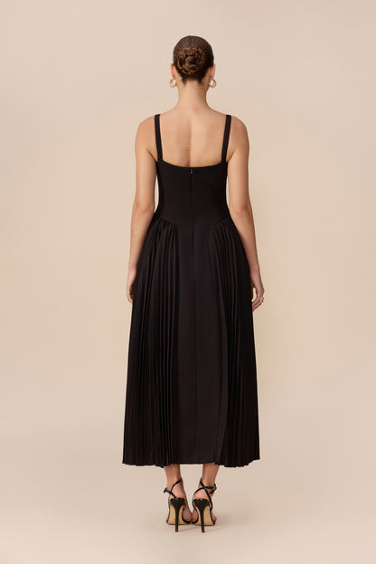 Pleated Maxi Dress With Contrast Collar - view 4