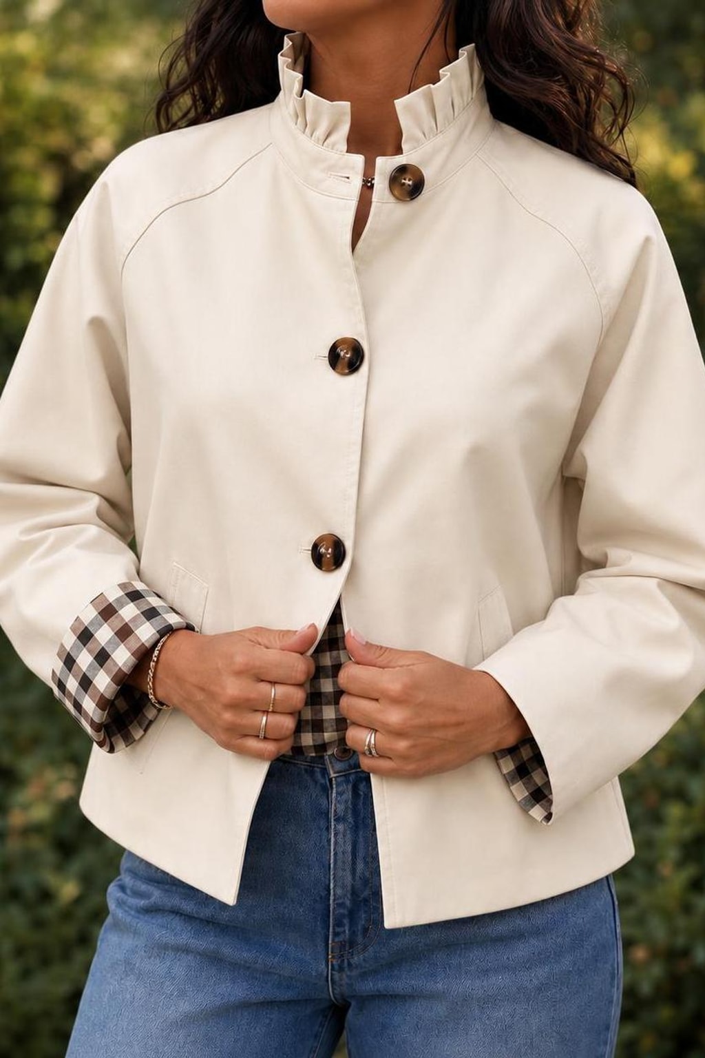 Polyester Short Trench Coat With Ruffle Collar - 3