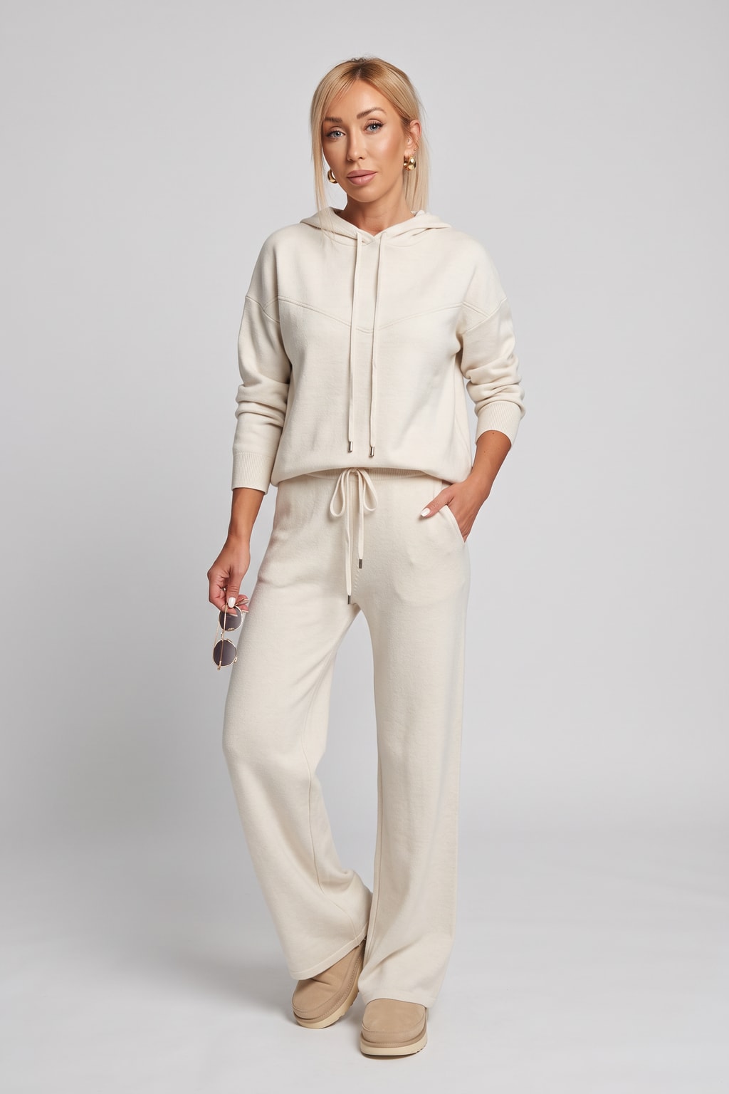 Knit Two Piece Set With Hooded Pullover - 8