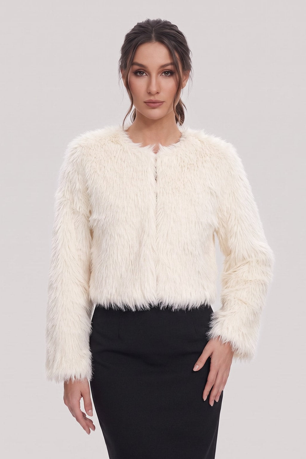 Faux Fur Cropped Coat With Round Neck - 2