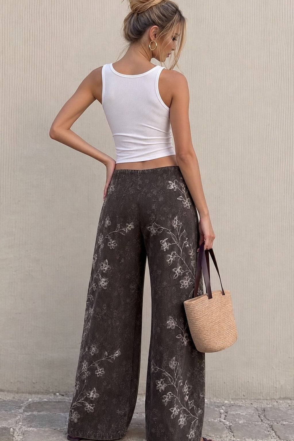 Cotton Blend Floral Pocket Barrel Jeans - 3