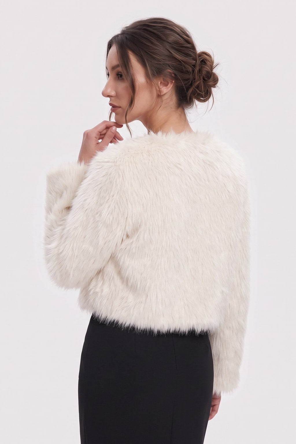 Faux Fur Cropped Coat With Round Neck - 3