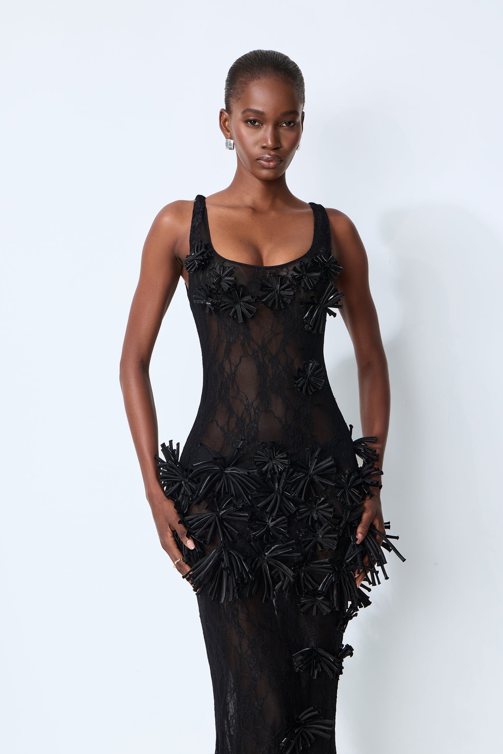Lace Mermaid Maxi Dress With Floral Applique - 3