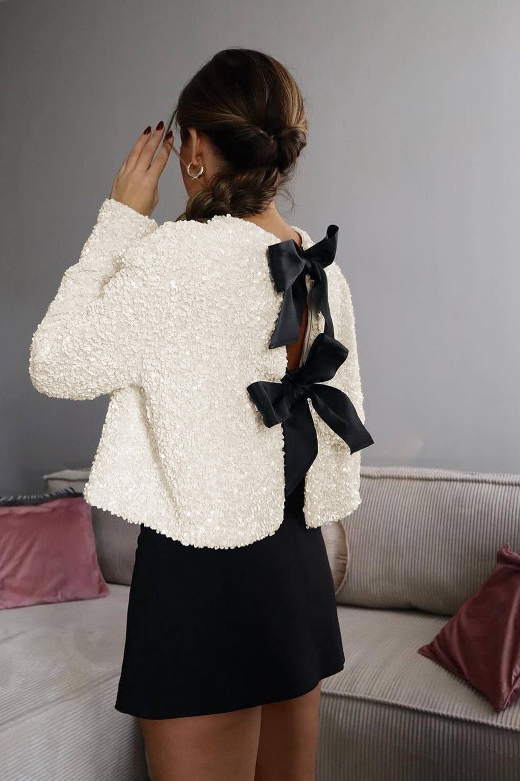 Sequin Velvet Jacket With Bowknot Detail - 3