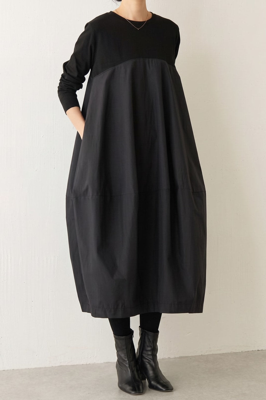 Effortless Cotton-Blend Long-Sleeve Midi Dress with Round Neckline - 4