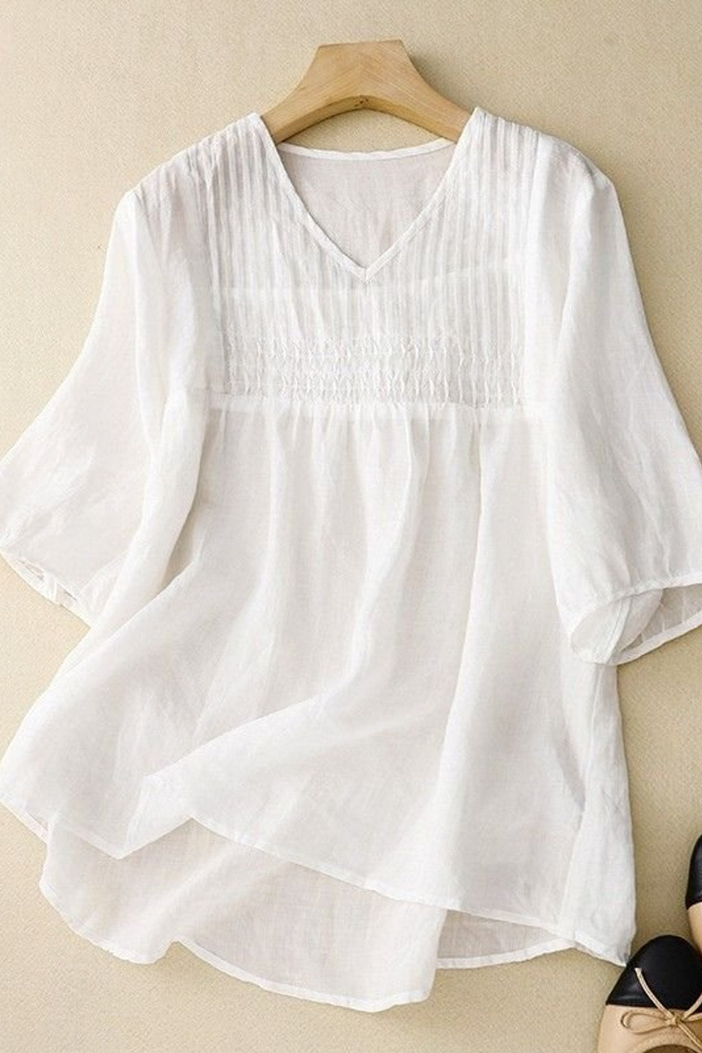 Effortless Cotton Linen Blouse With Smocked High-Low Hem - 9