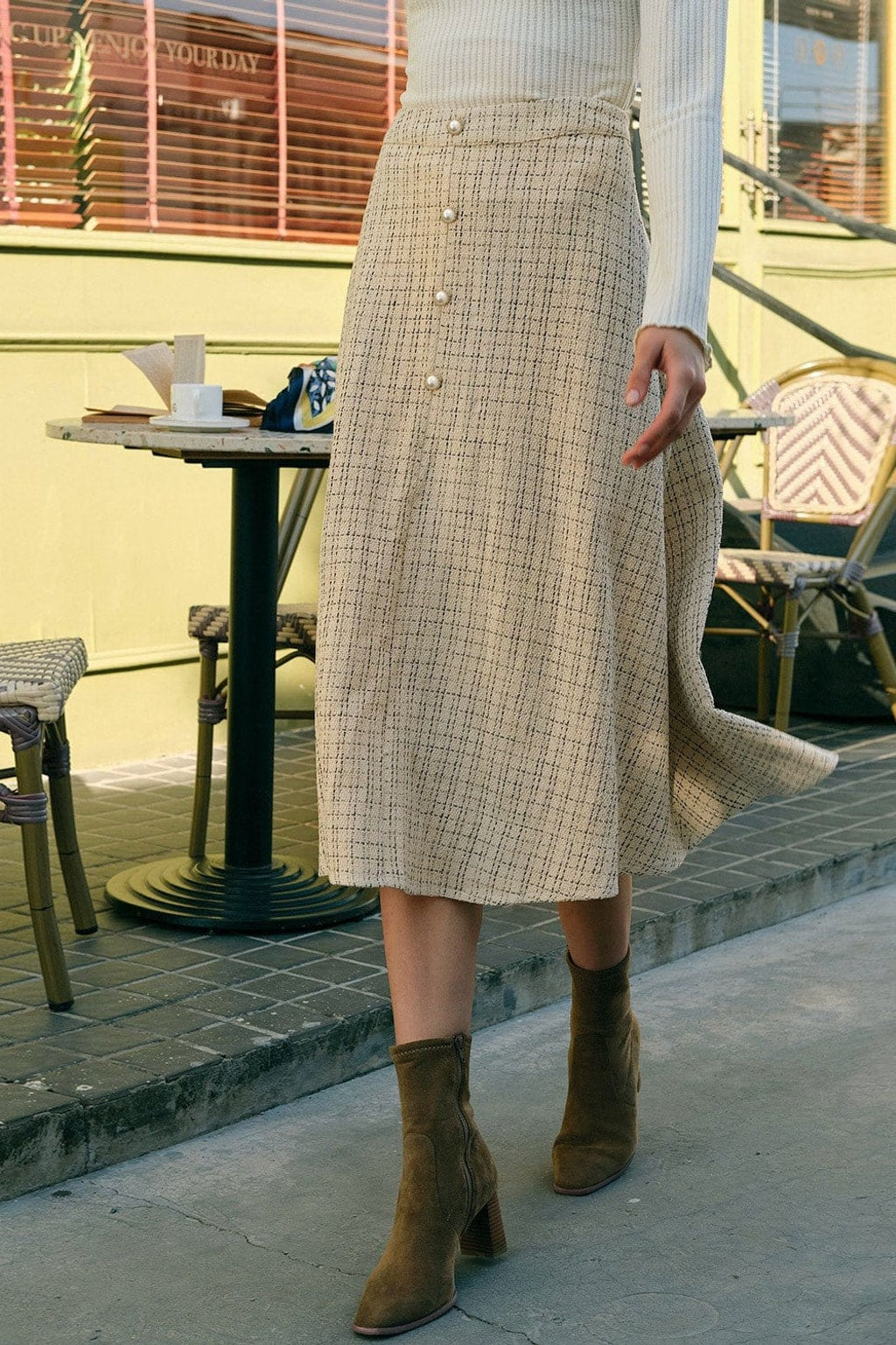 High-Waisted Tweed Midi Skirt With Pearl Button Detail - 2