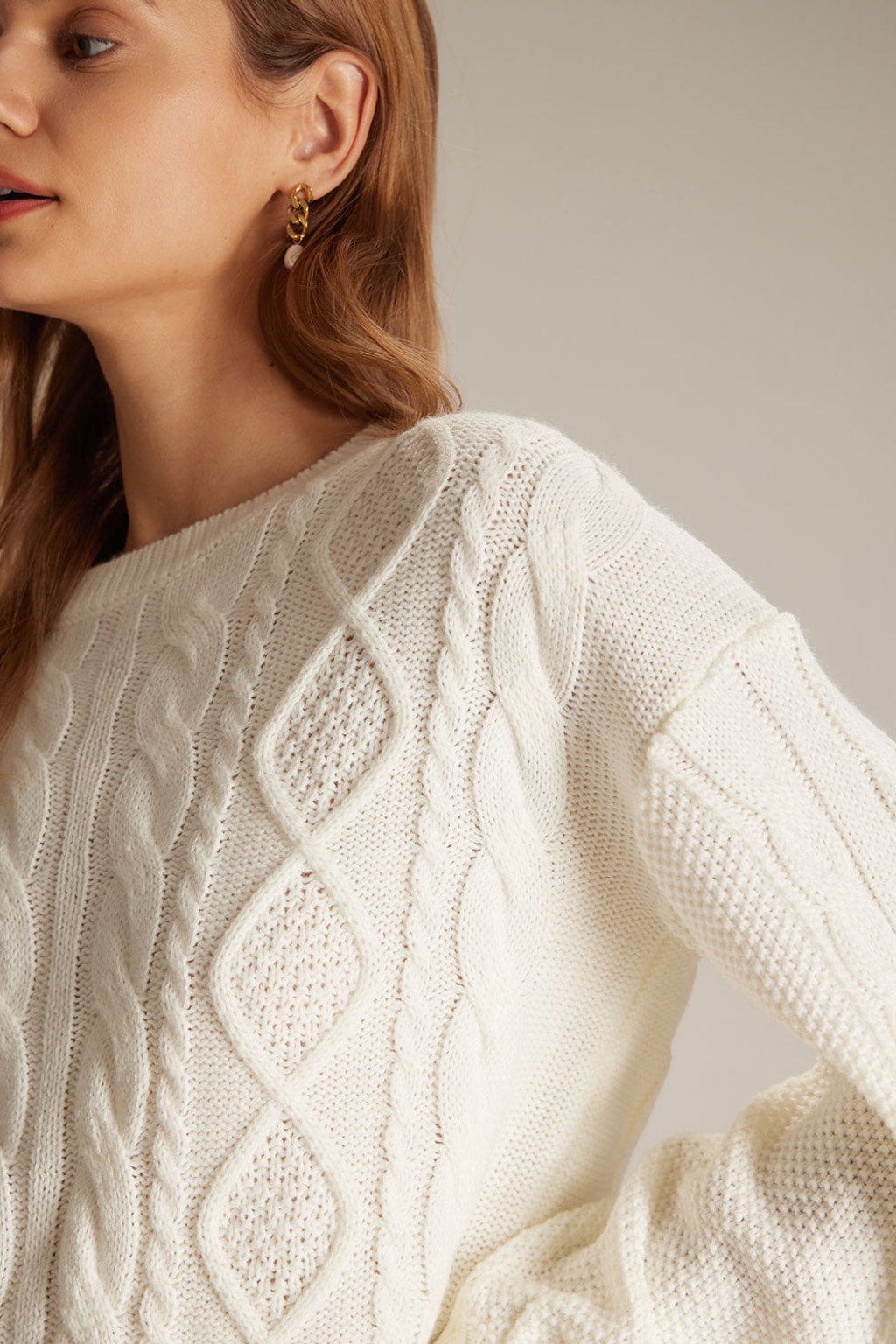 Ribbed Cable Knit Sweater With Round Neck & Long Sleeves - 3