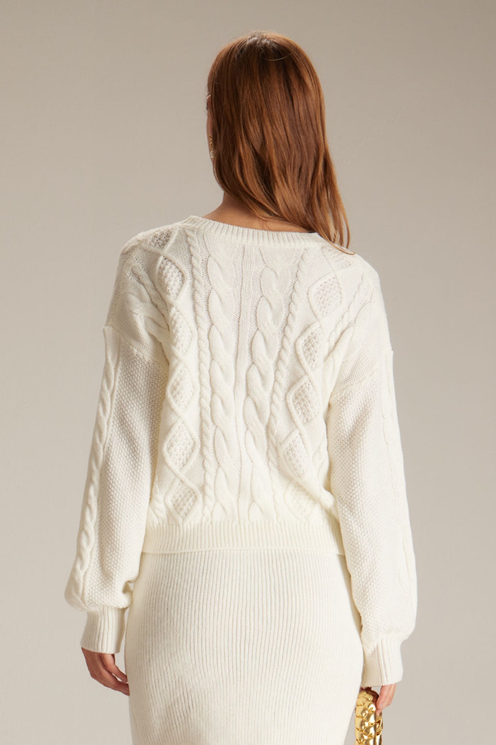 Ribbed Cable Knit Sweater With Round Neck & Long Sleeves - 4