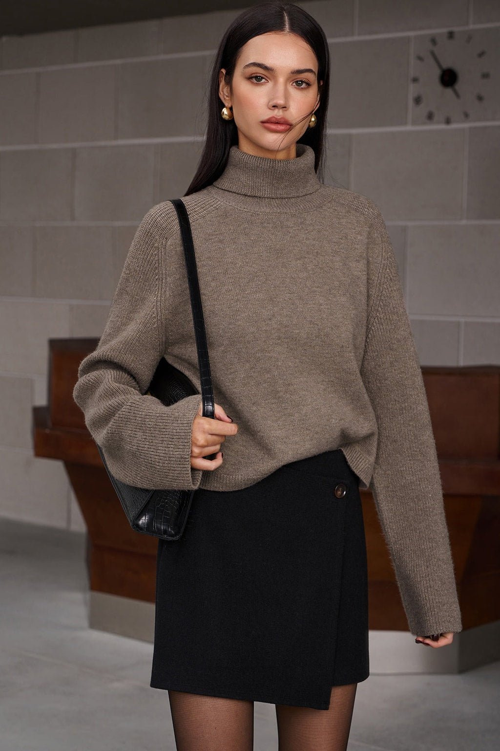 Brown Ribbed Knit Turtleneck Sweater - 3