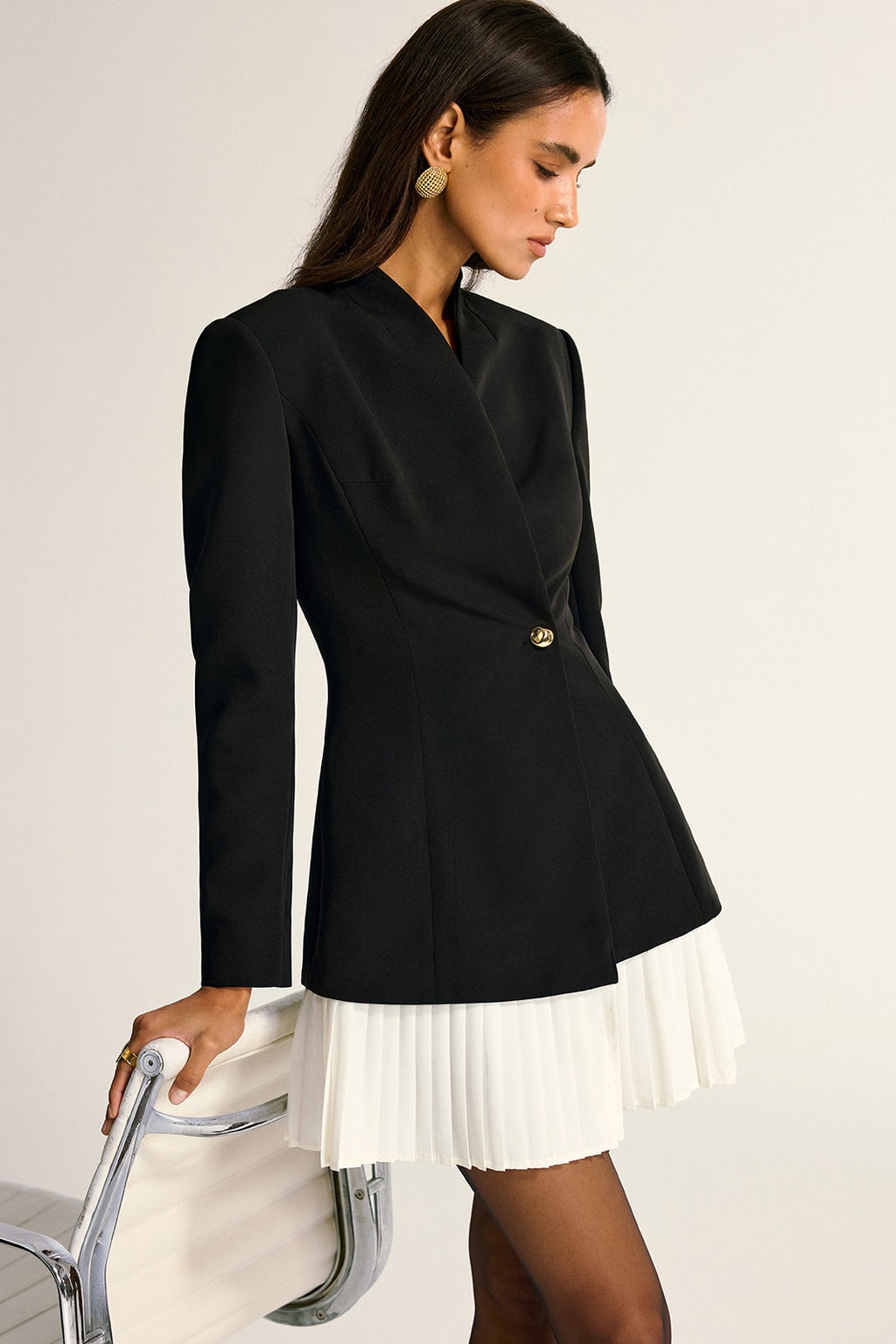 Woven Blazer Dress With Contrast Pleated Hem - 3