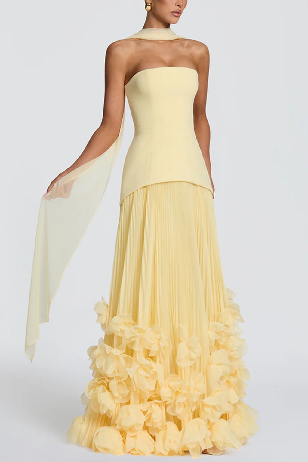 Chic Strapless Maxi Gown with Lace-Up Back - 5