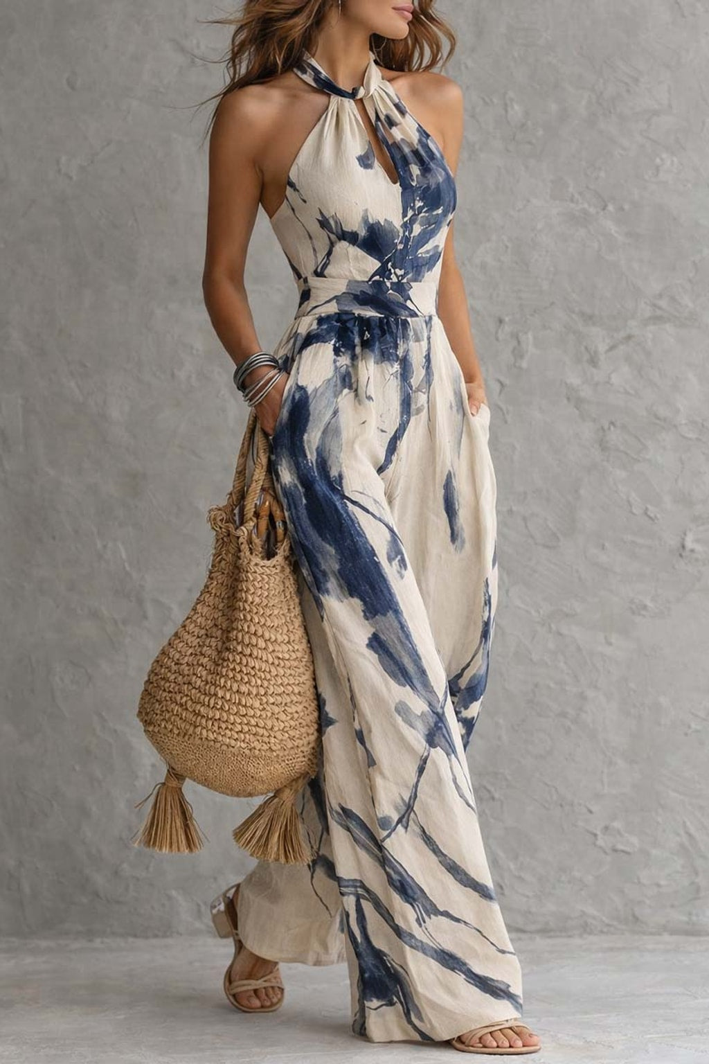 Lightweight Wide-Leg Jumpsuit With Halter Neckline - 3