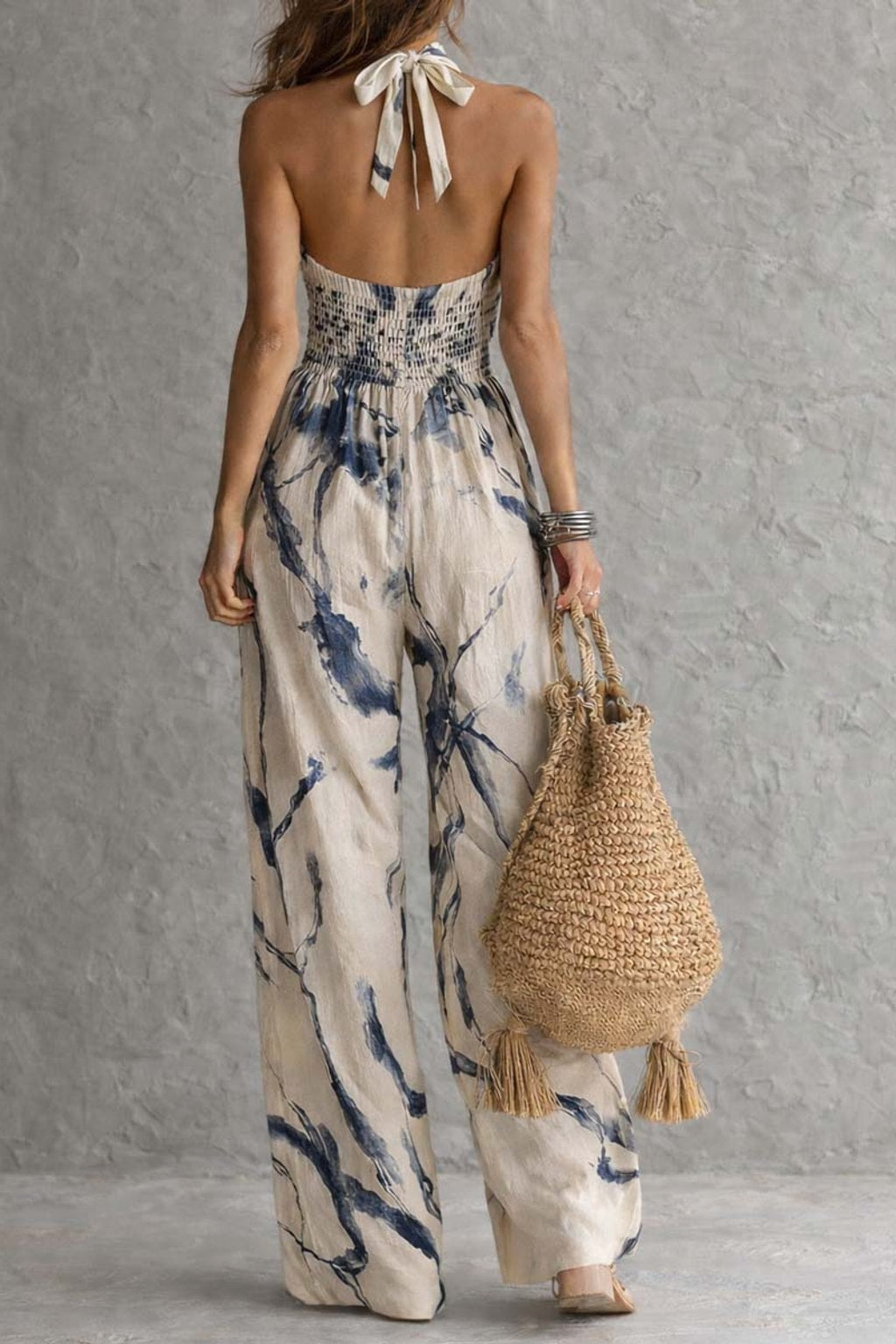 Lightweight Wide-Leg Jumpsuit With Halter Neckline - 4