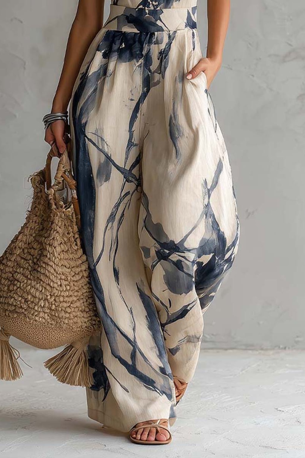 Lightweight Wide-Leg Jumpsuit With Halter Neckline - 6