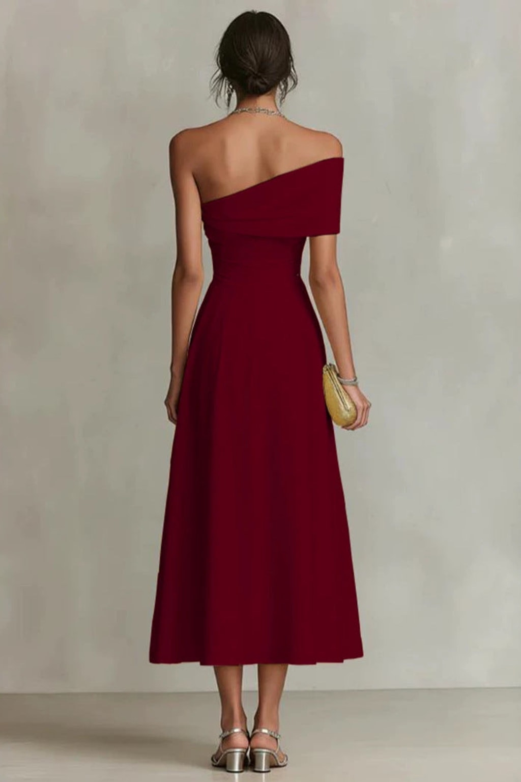 Lightweight Flowy Maxi Dress With Round Neckline - 3