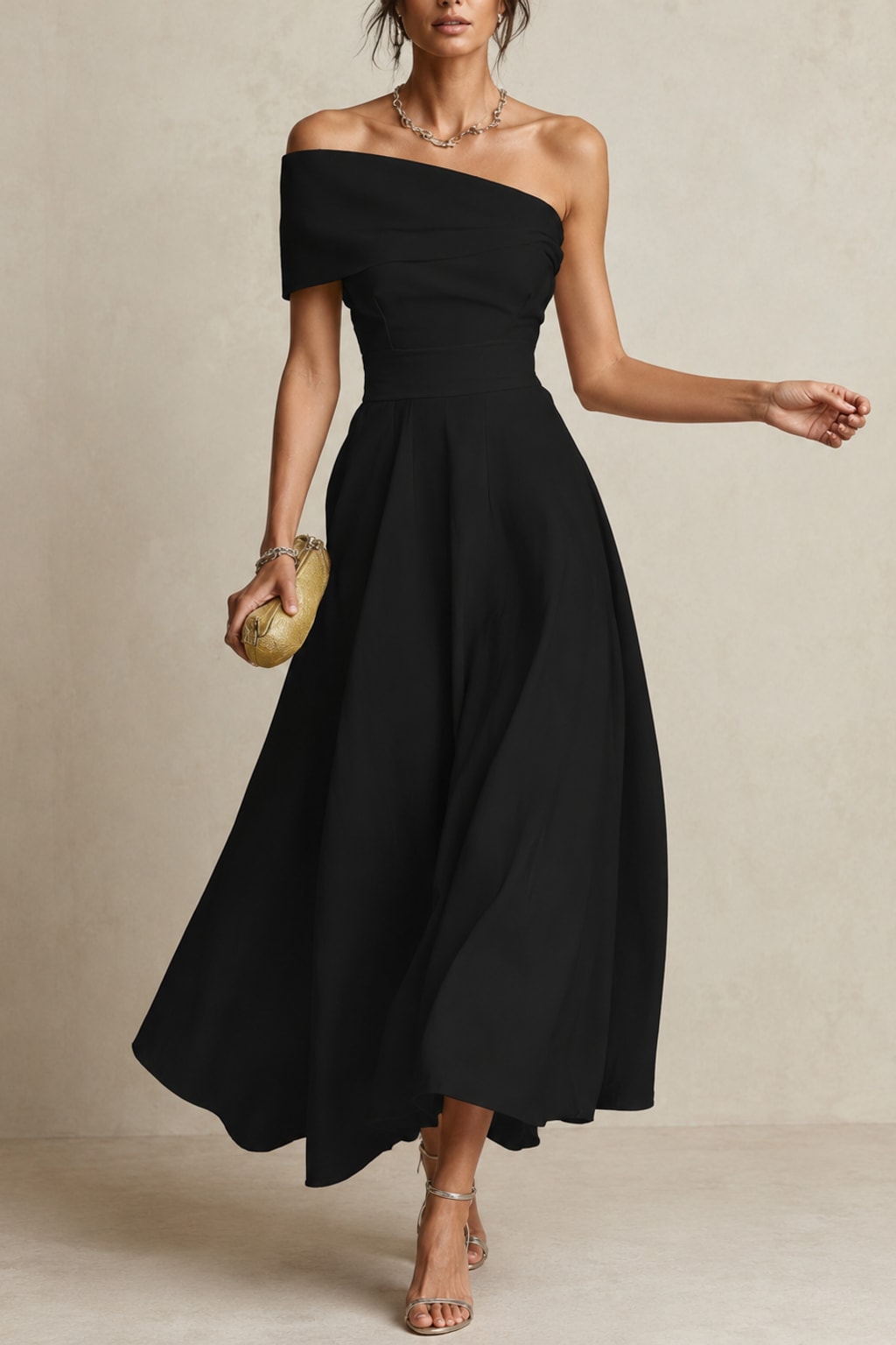 Lightweight Flowy Maxi Dress With Round Neckline - 5