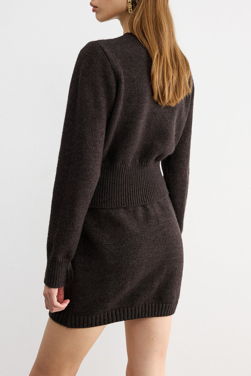 Slim-Fit Grey Knit Cardigan And Mini Skirt Set - 3