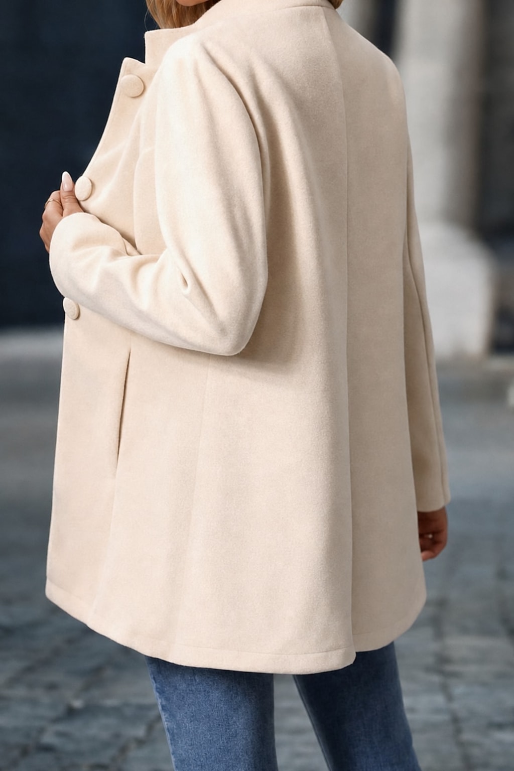 Cozy Women's Stand Collar Coat With Tailored Fit & Pockets - 4