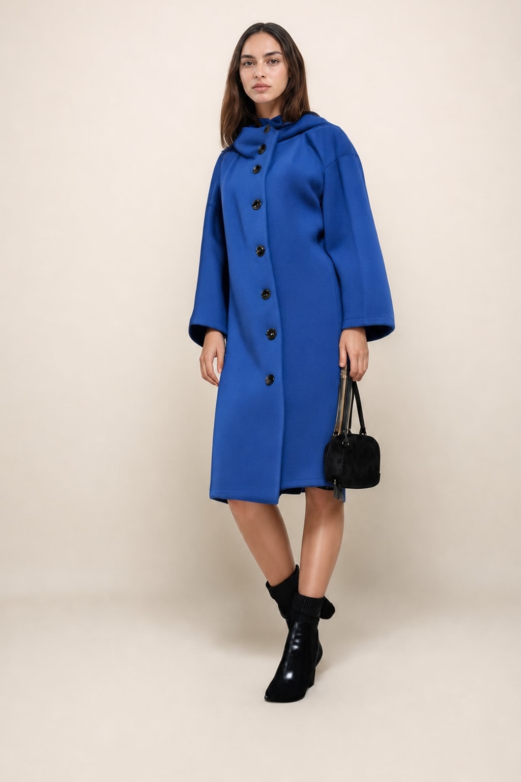 Warm Trench Coat With Classic Belted Silhouette - 5