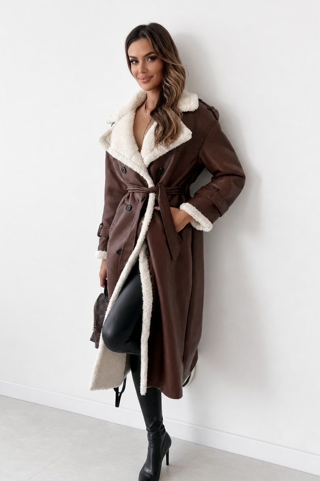 Women's A-Line Warm Coat With Lining & Pockets - 4
