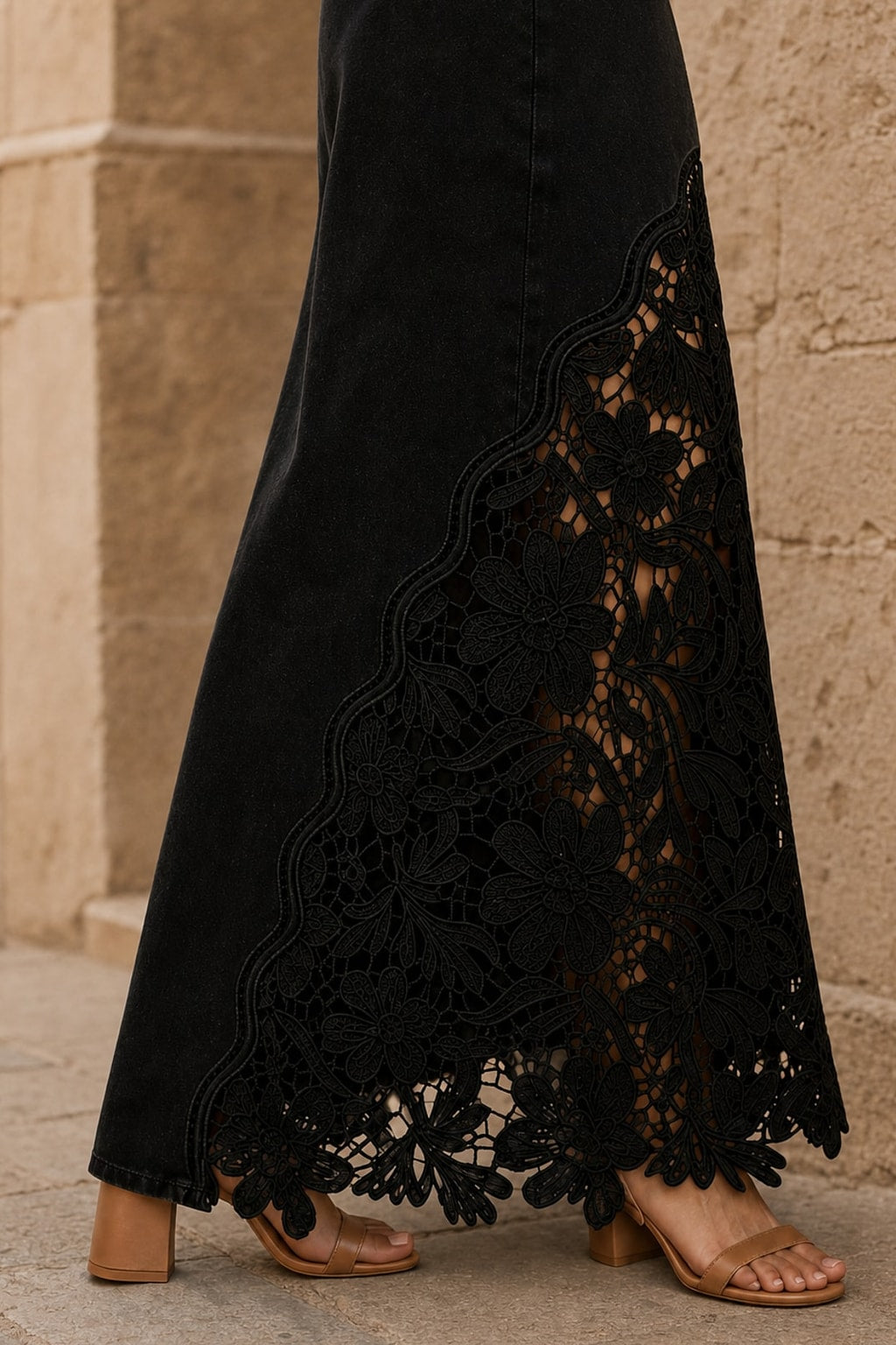Lace-Panel Maxi Skirt With High-Waist Fit - 7