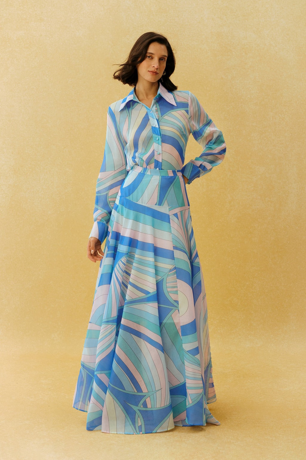 Terylene Two-Piece Shirt & Skirt Set With Abstract Print - 2